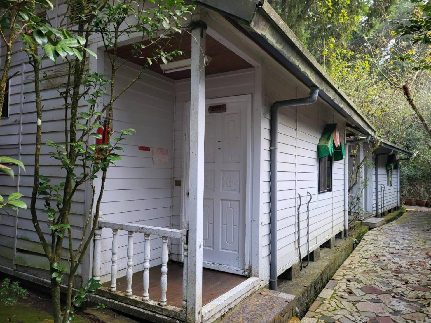 Gemlu Villa Lugu Exterior photo